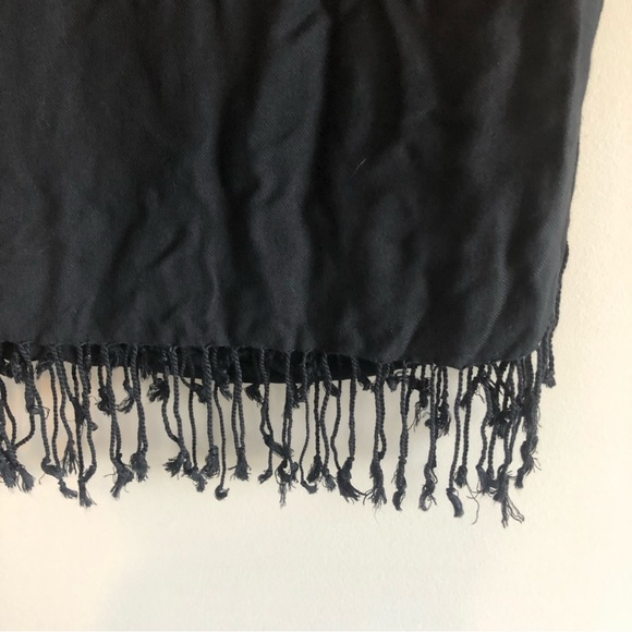 Lovely Little Black Fringed Scarf/Wrap to go under your jacket or with your LBD - Picture 7 of 7